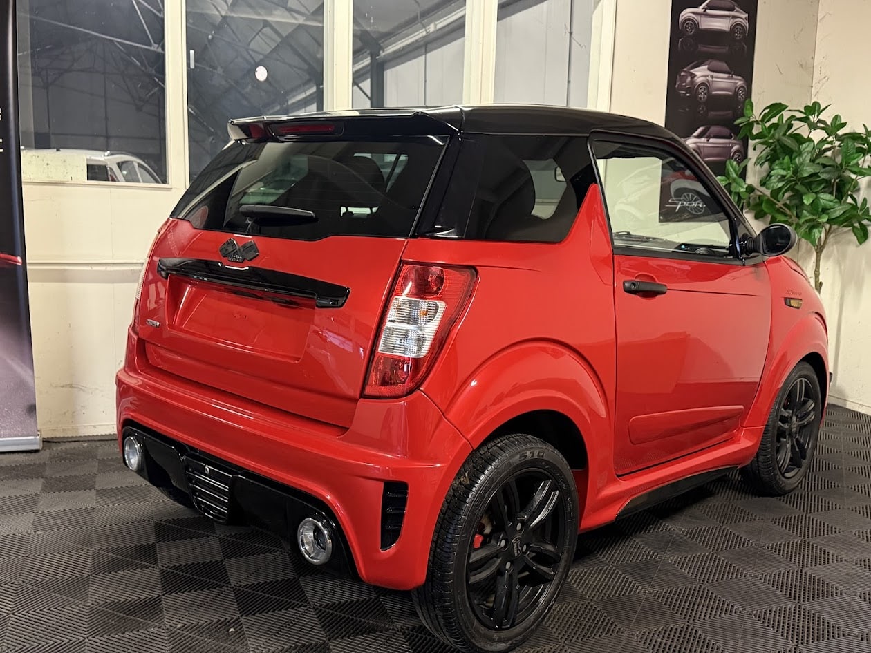 Ligier JS50 Sport rood red rot 9