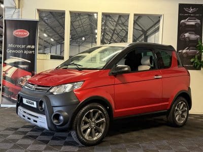 Aixam Crossline XXL Red Black Mopedauto Microcar 45 KM
