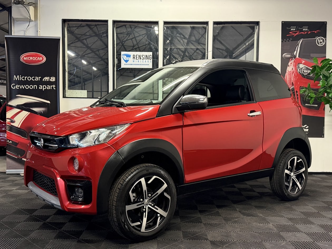 Aixam Crossover S9 Rot red Rood SUV 1