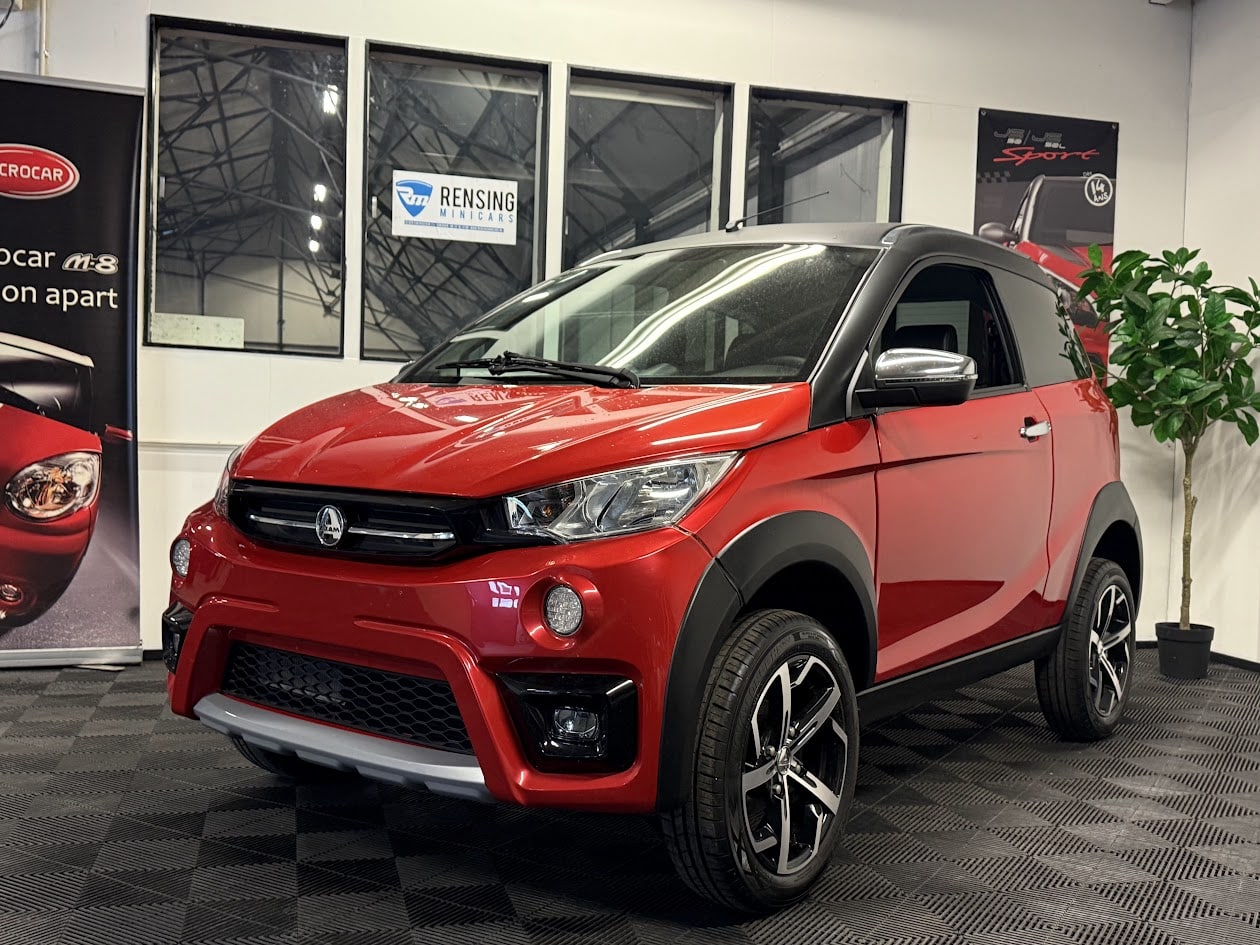 Aixam Crossover S9 Rot red Rood SUV 2