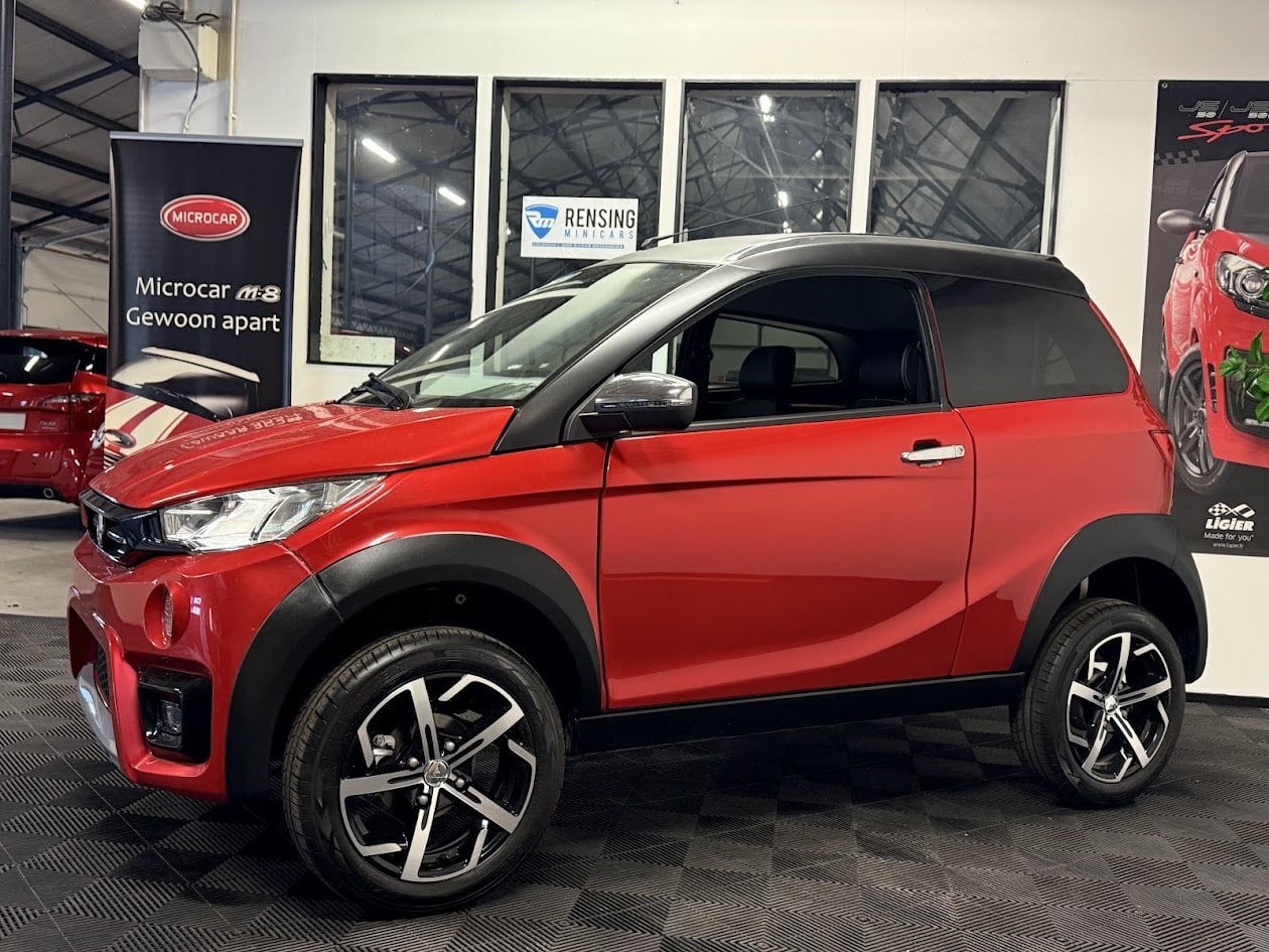 Aixam Crossover S9 Rot red Rood SUV 3