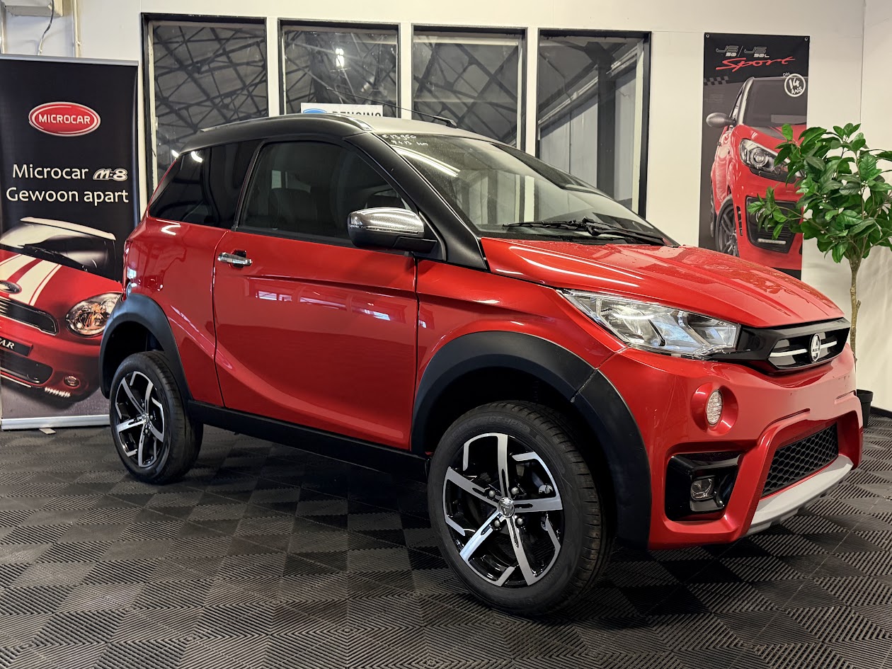 Aixam Crossover S9 Rot red Rood SUV 5