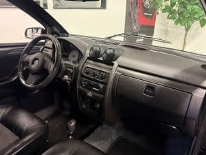 Mopedauto mit airbag