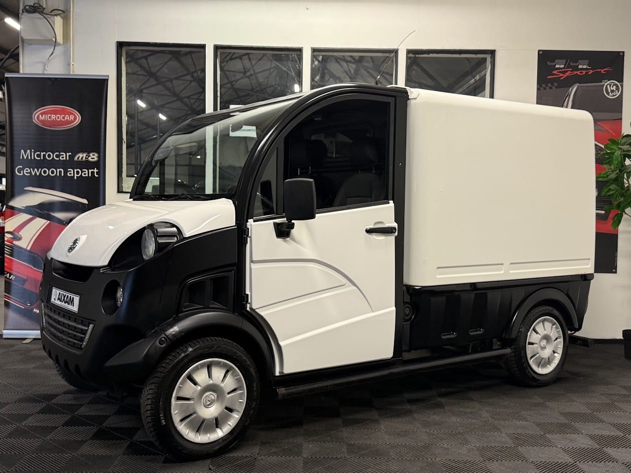 Aixam D-Truck 1