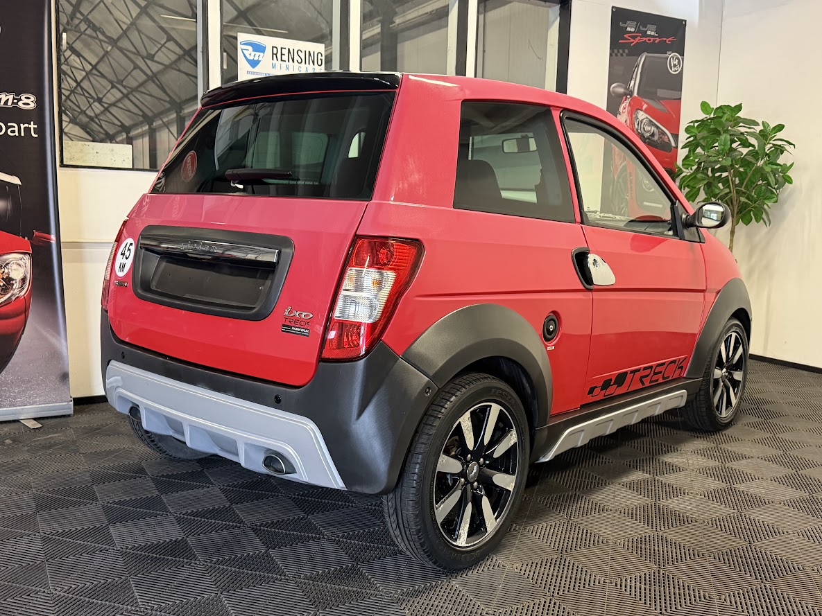 Ligier IXO Treck 8