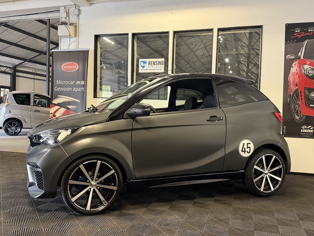 Aixam Coupé GTI Matgrijs 4
