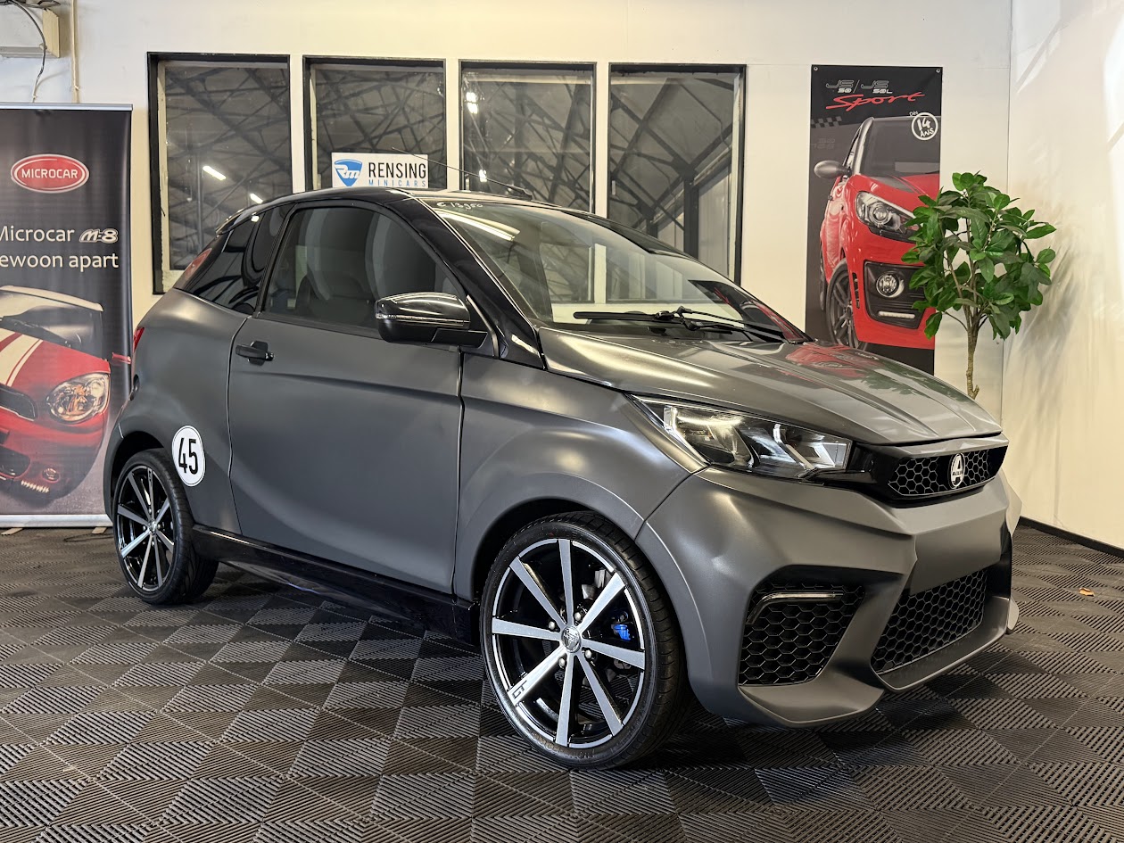 Aixam Coupé GTI matgrijs 5