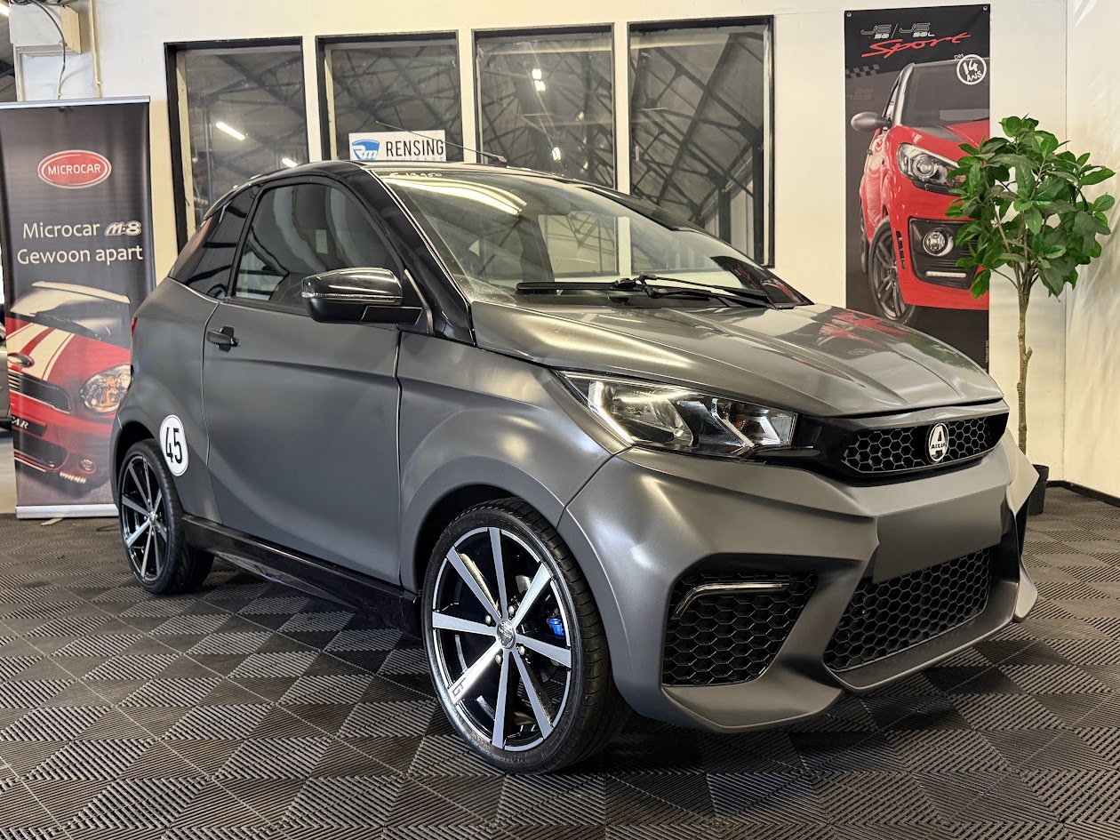 Aixam Coupé GTI matgrijs 6