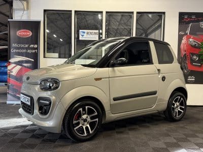 Microcar M.Go Beige 2021 Airco 8 PK brommobiel